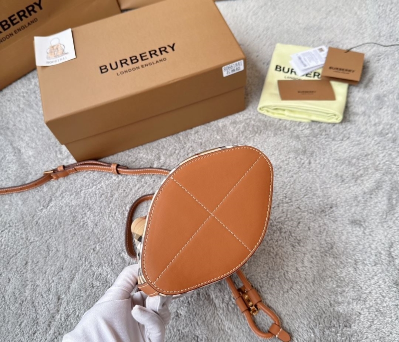 Bv*b*rry bucket bags